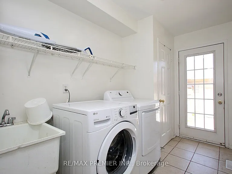 205 Equator Cres — Photo 20