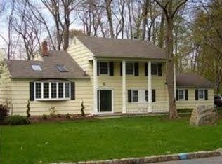 17 Old Chimney Rd, Randolph, NJ 07869