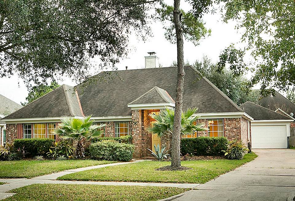 1st image of 2029 Barrington Pointe Dr