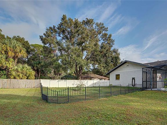 5th image of 2899 Muglone Ln