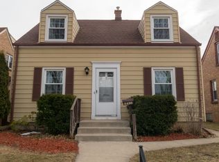 2430 S 73rd St, West Allis, WI 53219