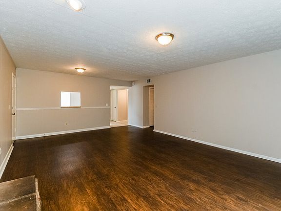 5th image of 7269 Sharbeth Dr S