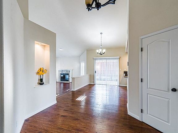 5th image of 3030 Courtside Dr