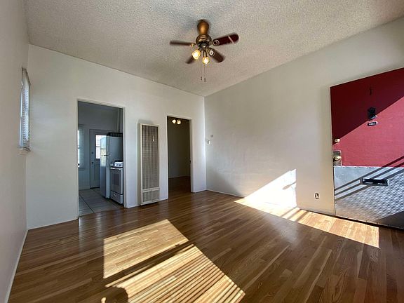 5th image of 2620 Santa Monica Blvd #1