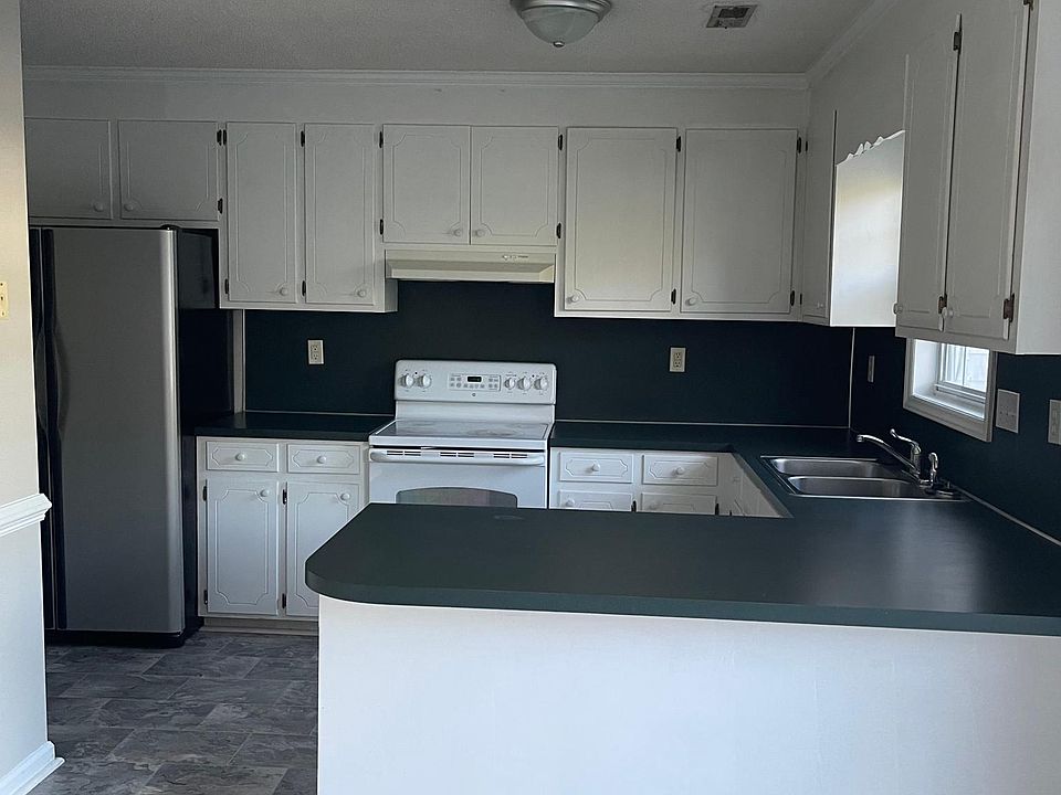 1st image of 3910 Y1 Sterling Pointe Dr