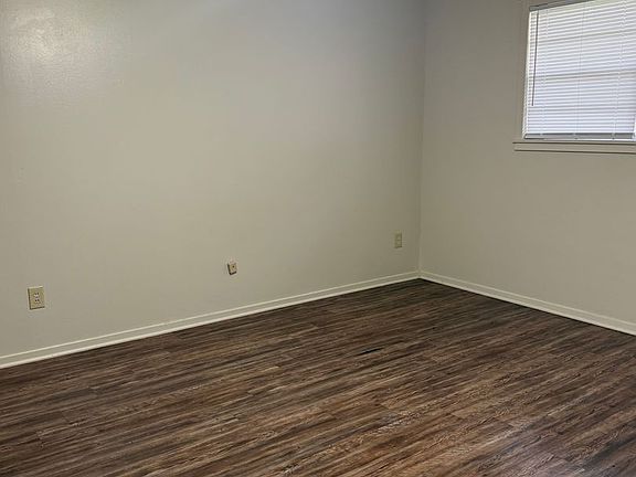 4th image of 1501 Silver Falls Rd #3
