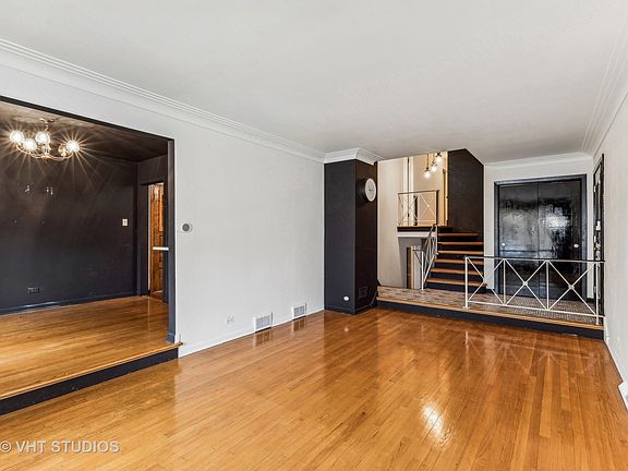 2nd image of 10136 S Saint Lawrence Ave