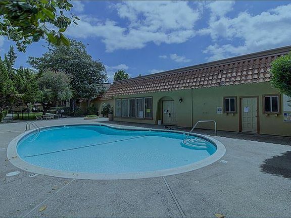 3rd image of 1075 Alta Mira Dr