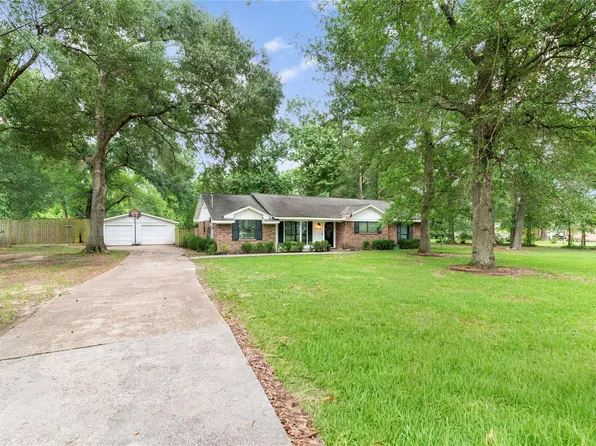 27216 Blueberry Hill Dr, Conroe, TX 77385