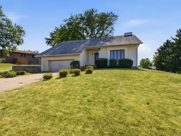 4135 W Rusholme St, Davenport, IA 52804