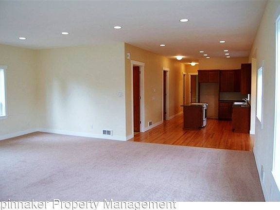 3rd image of 4340 Tacoma Ave S