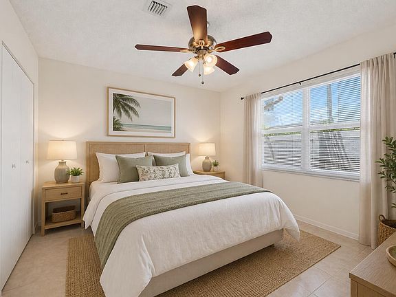 2nd image of 1016 N 16th Avenue #3