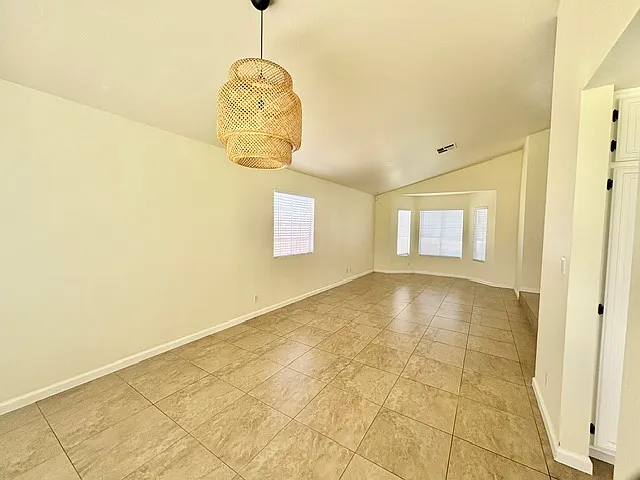 2344 Langhorn St — Photo 5