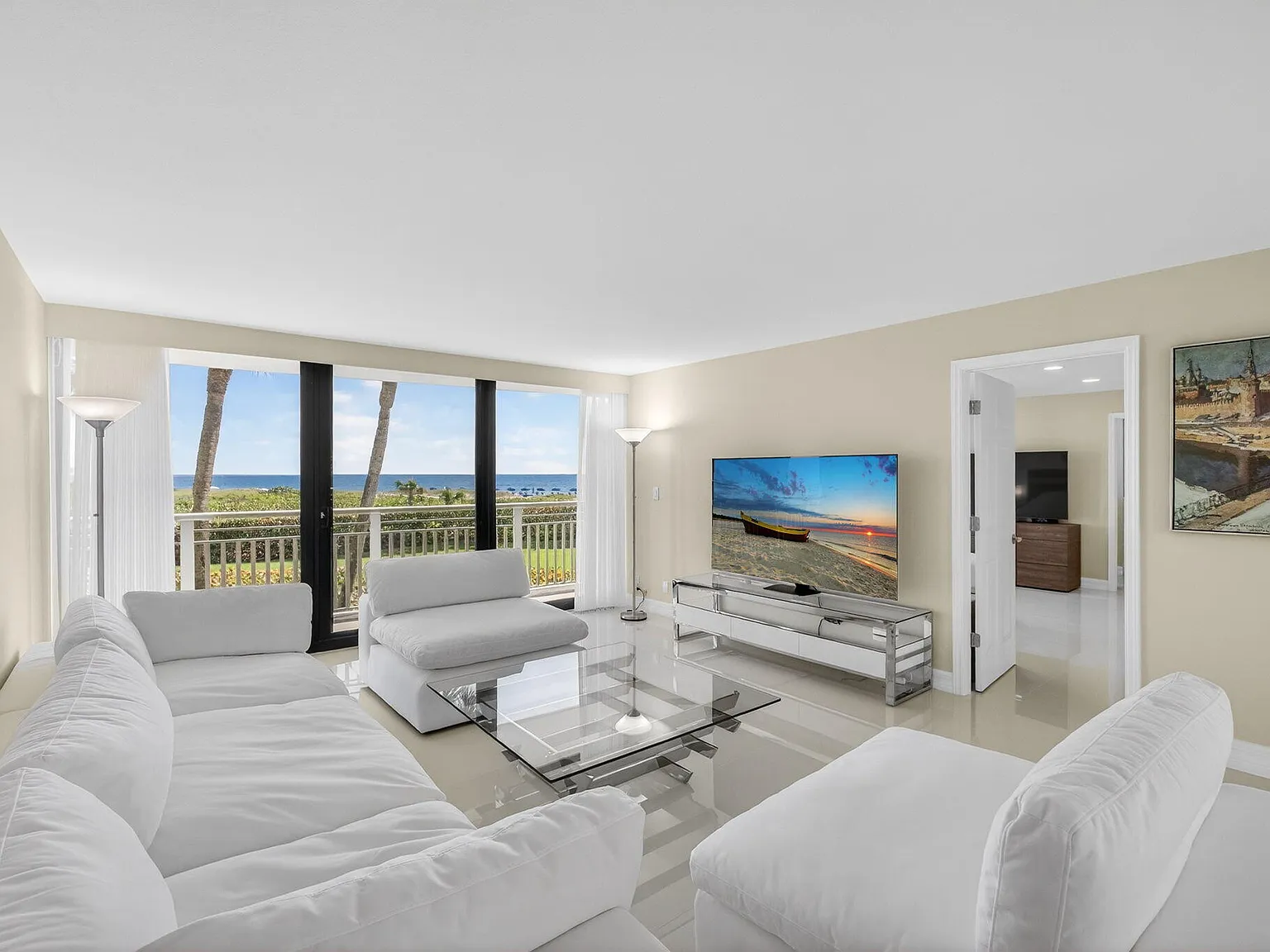 2 bed, 2.0 bath, 1600 sqft, $6,500 — Photo 2
