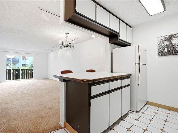 4th image of 3250 Oneal Cir APT L27