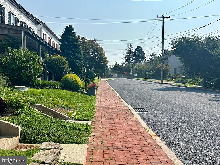 1327 W Strasburg Rd — Photo 42