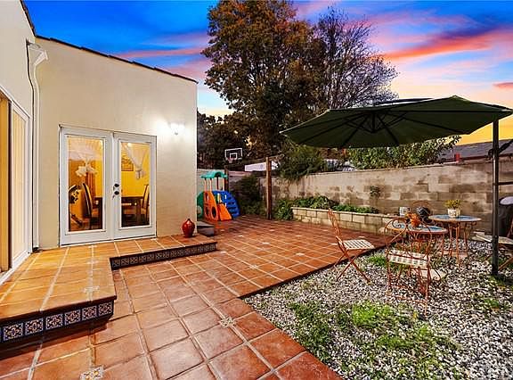 3rd image of 2076 El Molino Ave
