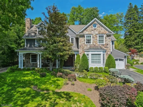 19 Hilltop Rd, Millburn Twp., NJ 07078