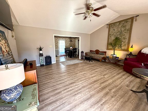 2nd image of 615 E 28th Ave