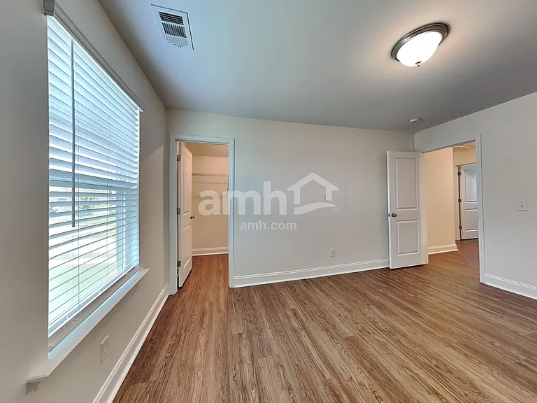 210 Parkside Blvd — Photo 18