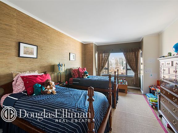 4th image of 425 E 58th St APT 21B