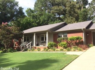 14 Breezewood Dr, Maumelle, AR 72113