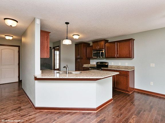 5th image of 1300 N 6th St