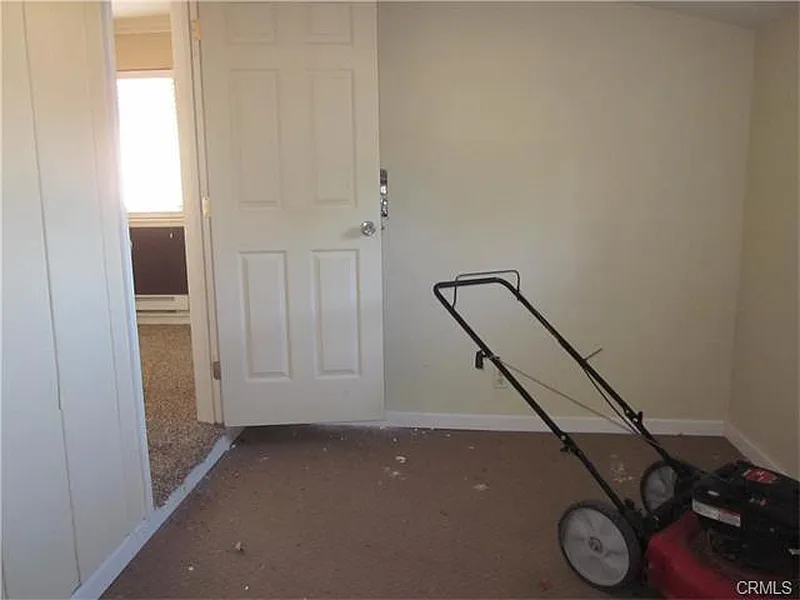 Thumbnail 13