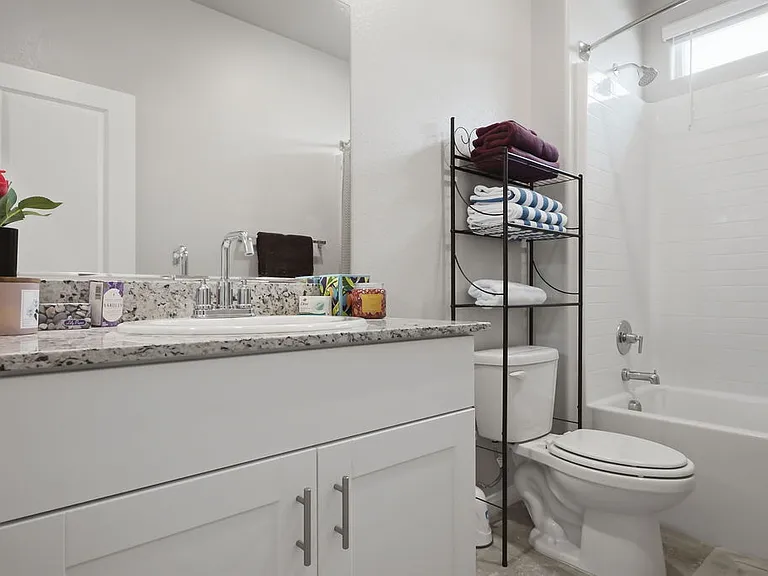 73 Hawk Ave — Photo 16