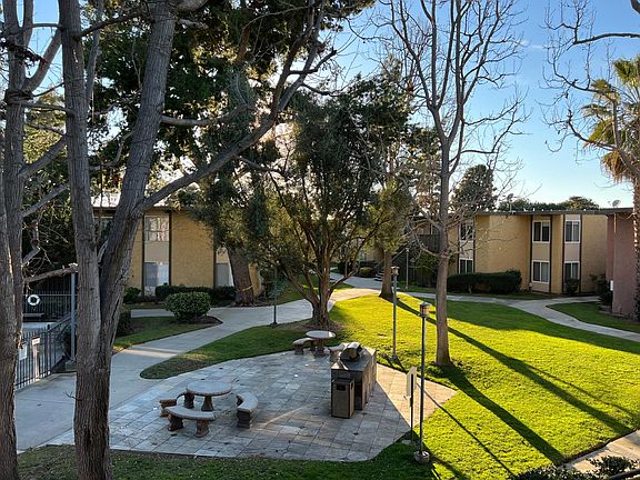 5th image of 23308 Marigold Ave Unit V-202