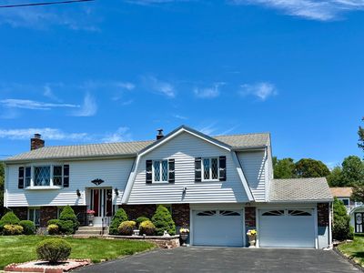 15 Bridle Path Lane, West Haven, CT, 06516