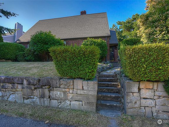 2nd image of 2911 N 21st Street