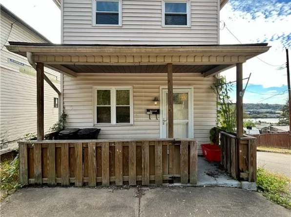 1100 8th Ave, Freedom, PA 15042