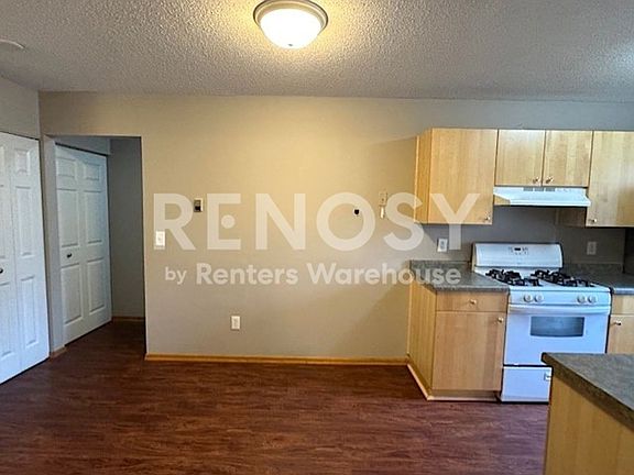 3rd image of 10840 Rockford Rd APT 203