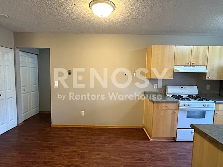 10840 Rockford Rd #203 — Photo 3