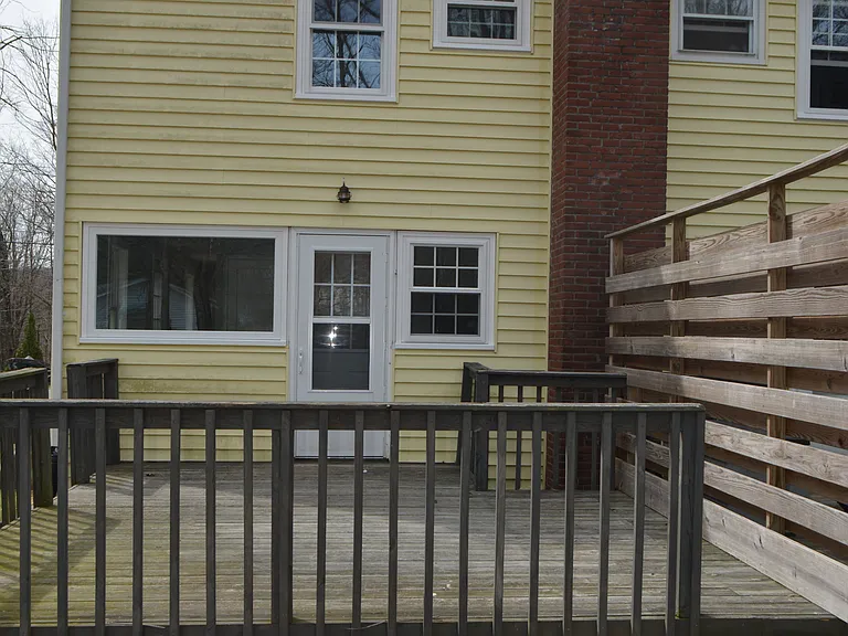 8 Loomis Hts #B — Photo 3