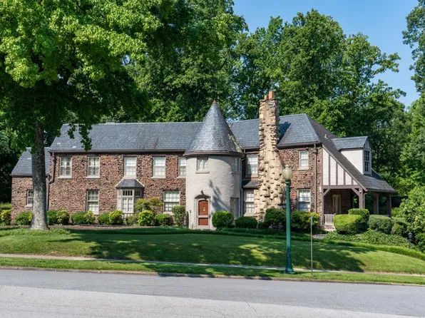 506 Hawthorne Dr, Danville, VA 24541