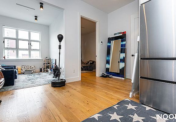 4th image of 849 De Kalb Ave #4A