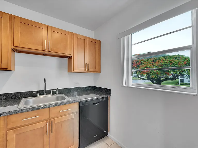 486 Fanshaw Way #486-486-L — Photo 11