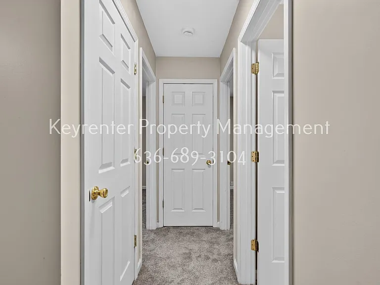 357 Della Dr — Photo 12