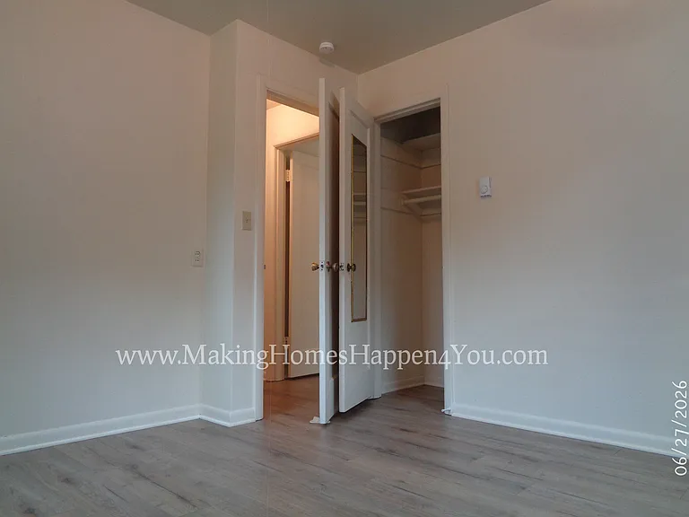 1945 23rd St NE — Photo 30