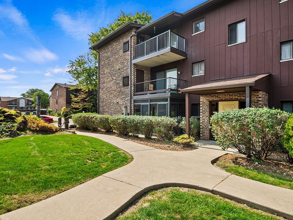 1st image of 60 W Pier Dr #103