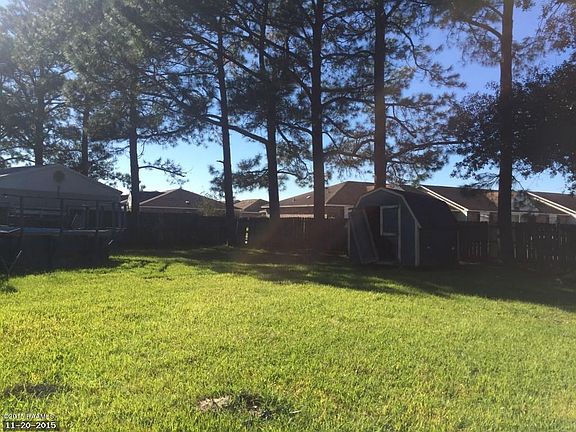 2nd image of 404 S Evangeline St