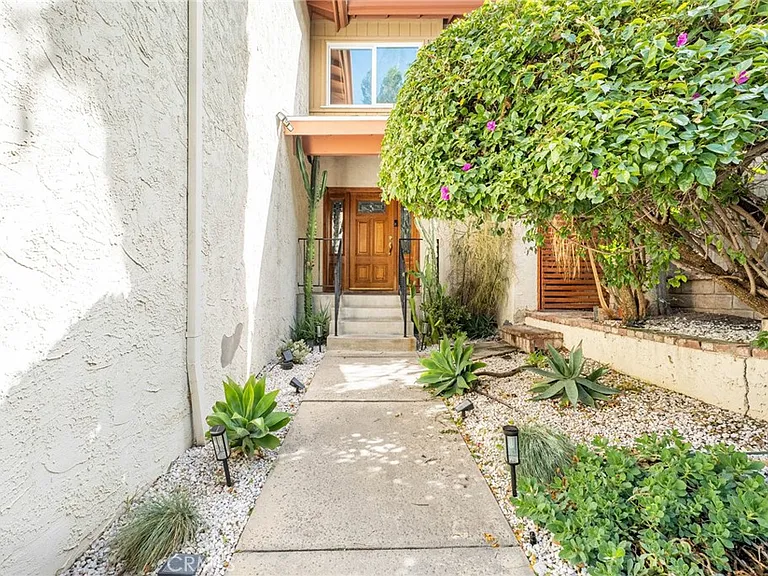 4208 Morro Dr — Photo 2