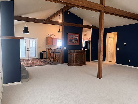 3rd image of 2 Willow Pl