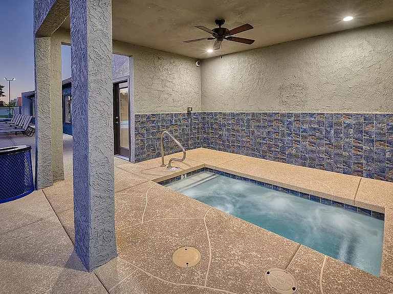 Chandler Meadows Furnished Apartments — Photo 15