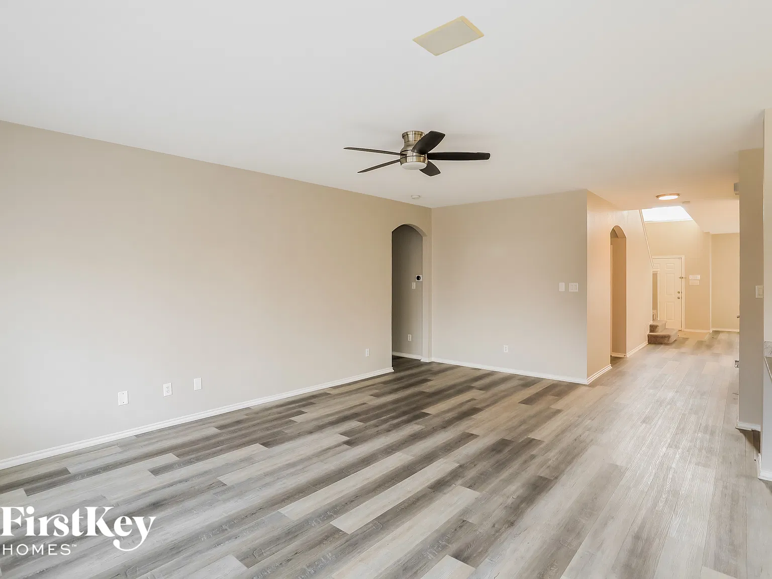 4 bed, 2.5 bath, 2710 sqft, $2,695 — Photo 3