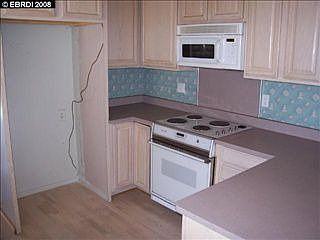 3rd image of 3559 Lake Ontario Dr