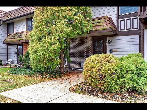 2nd image of 1321 Court O