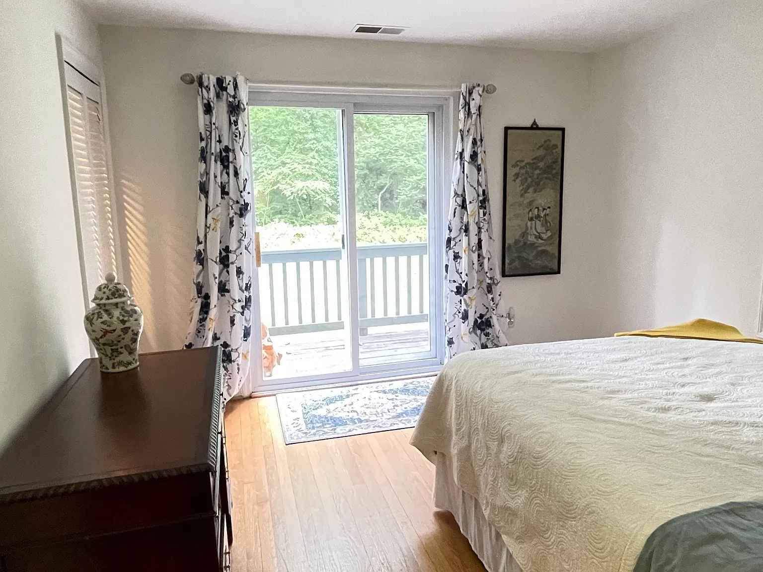 2 bed, 3242 sqft, $2,000 — Photo 2